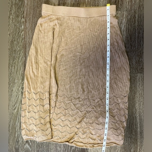 House of Harlow x revolve size small tan knit skirt - Picture 1 of 6